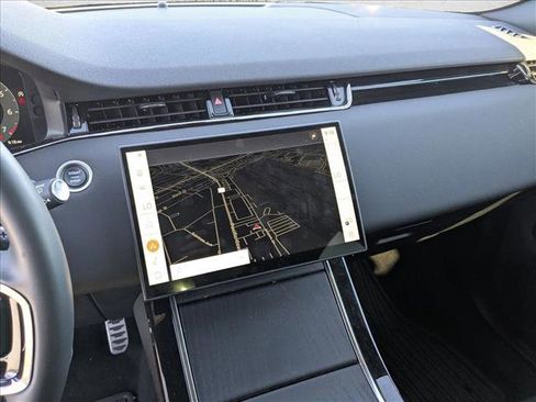 Used 2024 Land Rover Range Rover Evoque Dynamic SE image 12