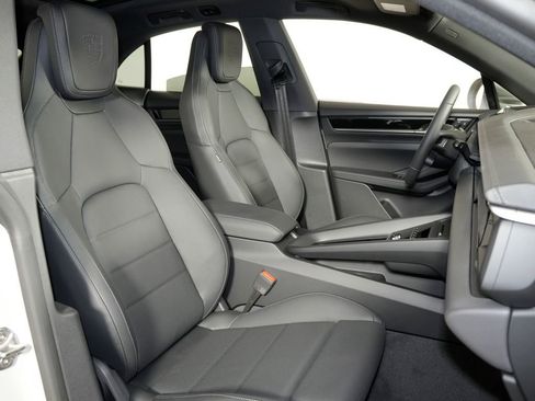 New 2026 Porsche Macan 4 Electric AWD/4WD image 38