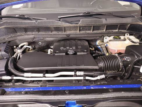 Used 2024 Chevrolet Silverado 1500 LT w/ Safety Package image 19