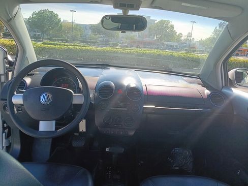 Used 2007 Volkswagen Beetle Coupe w/ Package 1 image 13