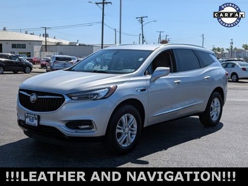 Used 2021 Buick Enclave Essence image 4