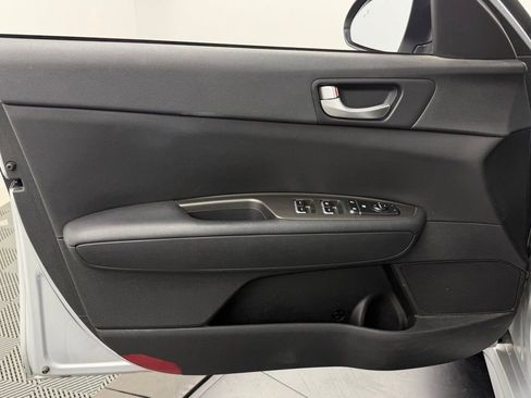 Used 2020 Kia Optima LX FWD image 19