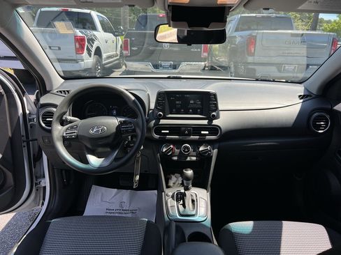 Used 2021 Hyundai Kona SE FWD image 31