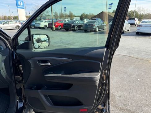 Used 2022 Honda Pilot Special Edition image 24