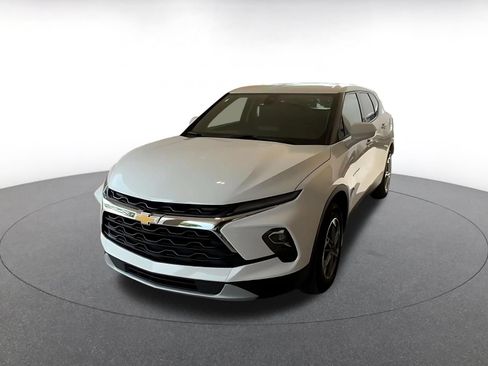 Used 2026 Chevrolet Blazer LT FWD image 7