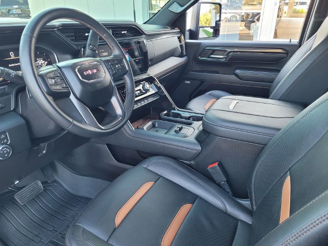 Used 2024 GMC Sierra 2500 AT4 w/ AT4 Premium Plus Package AWD/4WD image 10