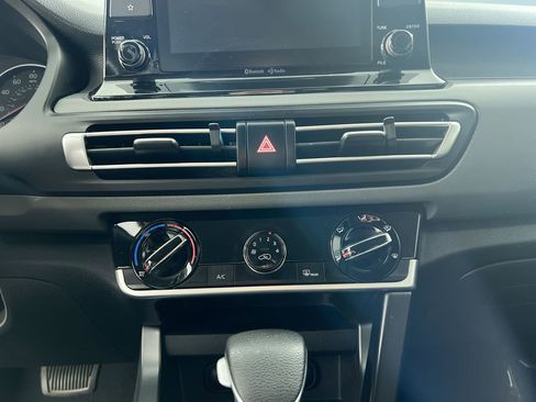 Certified 2022 Kia Seltos LX image 21