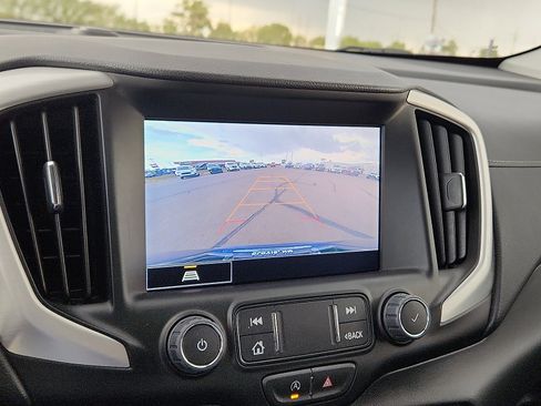 Used 2022 GMC Terrain SLT w/ Elevation Edition FWD image 13