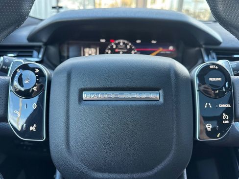 Used 2018 Land Rover Range Rover Velar R-Dynamic SE image 18