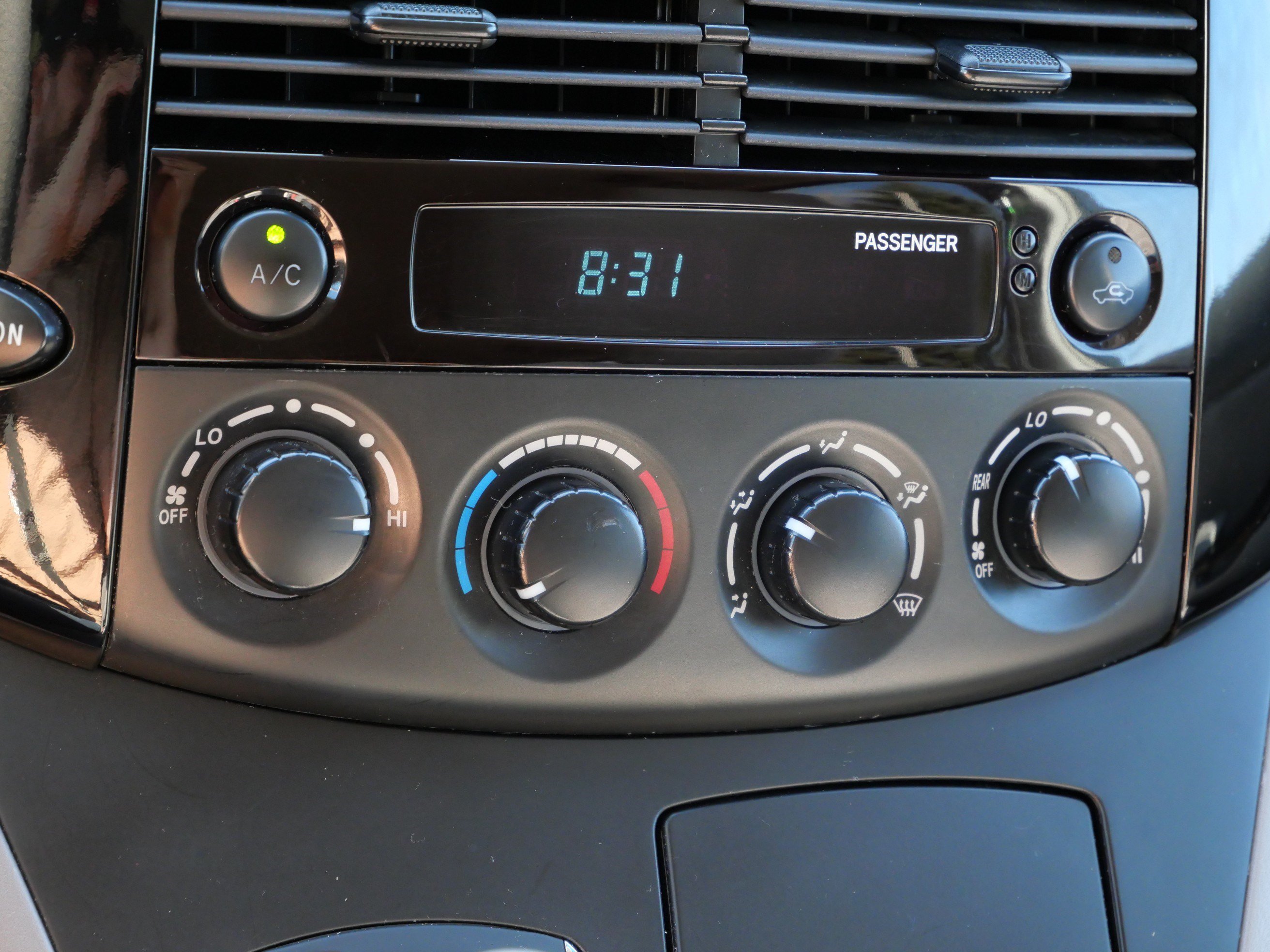 Used 2005 Toyota Sienna CE FWD image 23