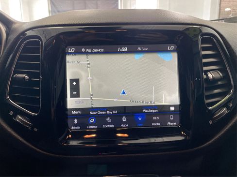 Used 2018 Jeep Compass Limited w/ Navigation Group image 28