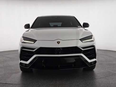 Used 2022 Lamborghini Urus AWD/4WD image 8