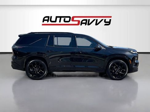Used 2026 Chevrolet Traverse RS w/ LPO, Floor Liner Package AWD/4WD image 8