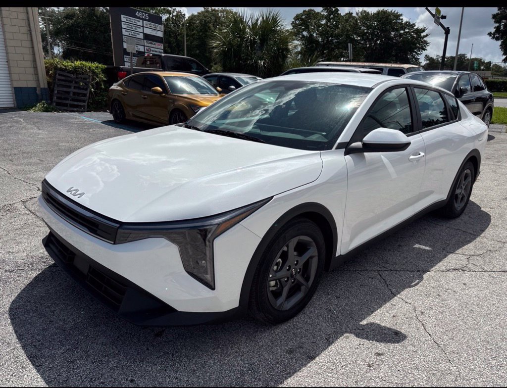 Used 2026 Kia K4 FWD image 6