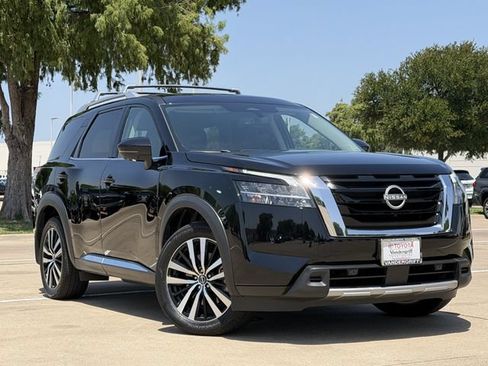 Used 2024 Nissan Pathfinder Platinum w/ Cargo Package FWD image 2