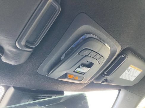 Used 2025 Toyota Corolla SE FWD image 28