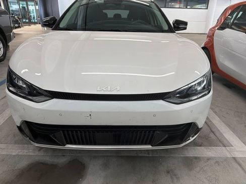 Used 2022 Kia EV6 Wind RWD image 2