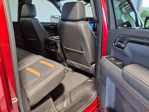 Used 2025 GMC Sierra 1500 AT4 w/ AT4 Premium Package AWD/4WD image 30
