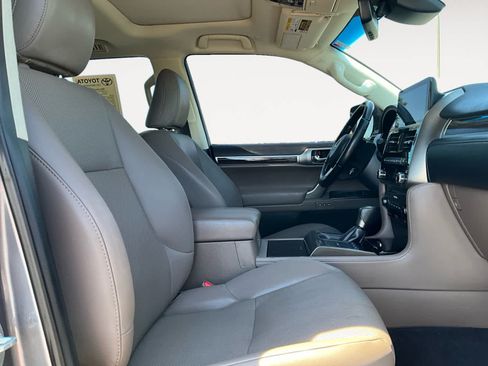 Used 2022 Lexus GX 460 Premium w/ Premium Plus Package AWD/4WD image 12