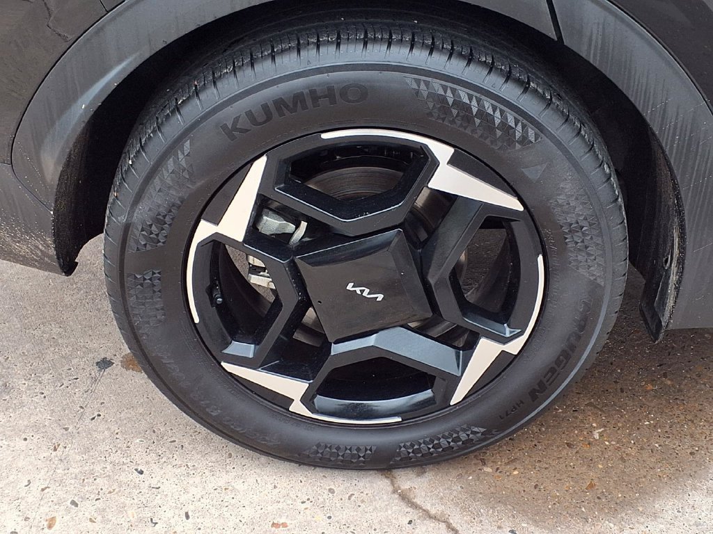 Used 2026 Kia Sportage EX FWD image 10