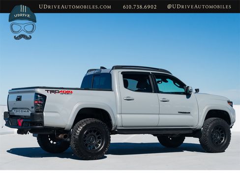 Used 2018 Toyota Tacoma TRD Sport w/ Technology Package image 33
