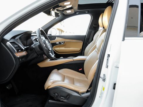 Used 2018 Volvo XC90 T6 Inscription w/ Convenience Package AWD/4WD image 4