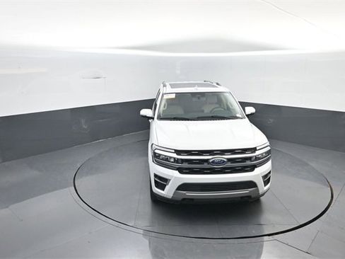 Certified 2023 Ford Expedition Limited image 18