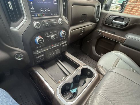 Used 2023 GMC Sierra 2500 Denali w/ Denali Ultimate Package AWD/4WD image 6