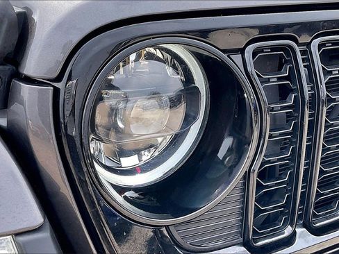 Used 2024 Jeep Gladiator Sport image 31