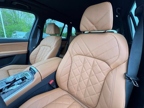 Used 2026 BMW X5 M60i AWD/4WD image 18