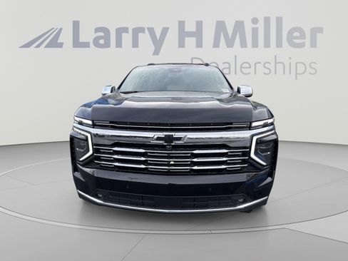 New 2026 Chevrolet Suburban Premier w/ Sun And Tow Package AWD/4WD image 8