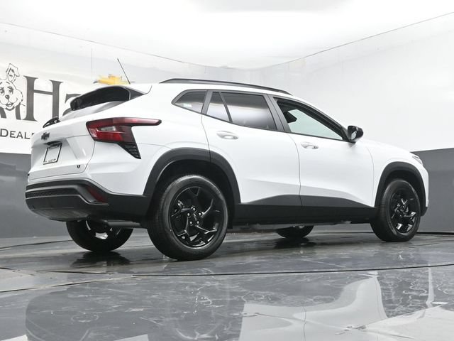 New 2026 Chevrolet Trax LT w/ Driver Confidence Package FWD image 11