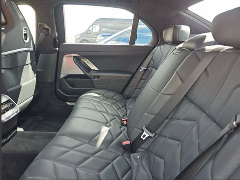 Used 2023 BMW 760i xDrive 760i xDrive Sedan w/ Executive Package image 16