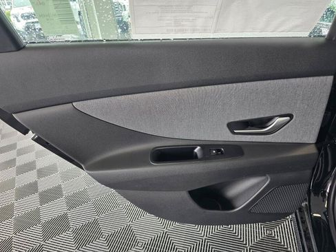 New 2026 Hyundai Elantra Limited FWD image 35