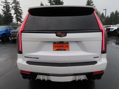 Used 2023 Cadillac Escalade V image 6