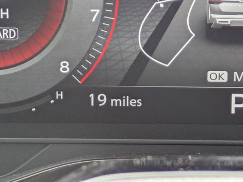 New 2026 Nissan Pathfinder Platinum image 34