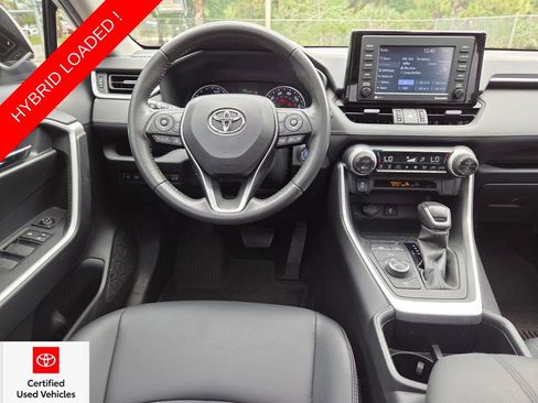 Used 2022 Toyota RAV4 XLE Premium AWD/4WD image 7