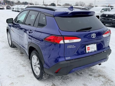 Used 2023 Toyota Corolla Cross LE image 6