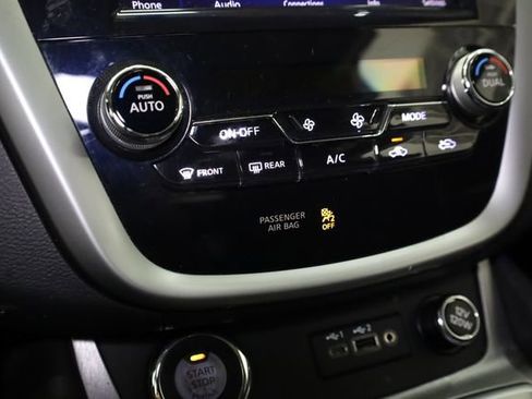 Used 2019 Nissan Murano SV image 23