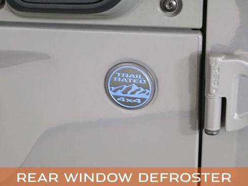 Used 2023 Jeep Wrangler Unlimited image 15