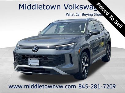 Used 2025 Volkswagen Tiguan SE