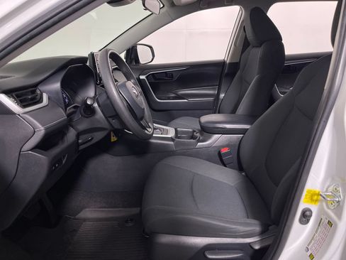 Certified 2021 Toyota RAV4 LE FWD image 12