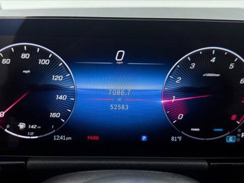 Used 2025 Mercedes-Benz GLA 250 4MATIC w/ Winter Package image 27