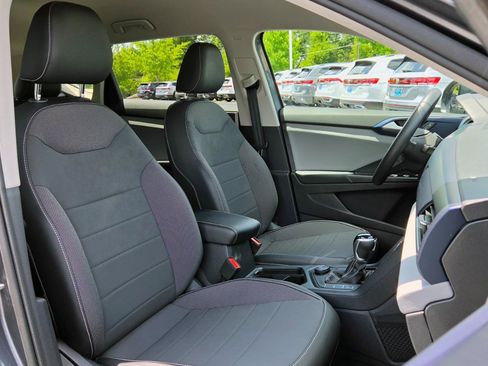 Certified 2022 Volkswagen Taos SE AWD/4WD image 50