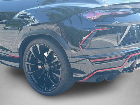 Used 2021 Lamborghini Urus AWD/4WD image 19