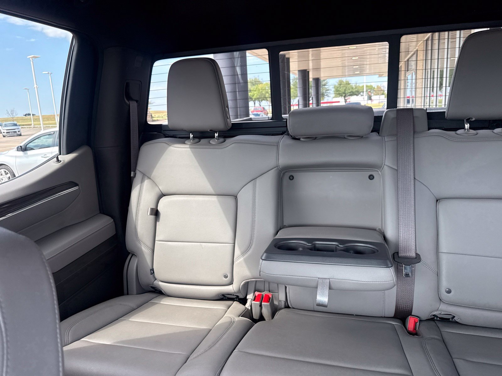Used 2024 Chevrolet Silverado 1500 LT Trail Boss w/ LT Trail Boss Premium Package AWD/4WD image 27