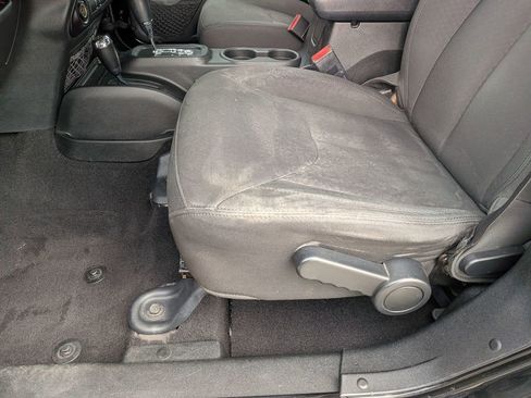 Used 2017 Jeep Wrangler Unlimited Sport AWD/4WD image 13