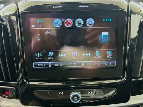 Used 2019 Chevrolet Traverse LT FWD image 21