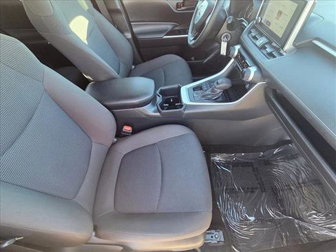 Certified 2025 Toyota RAV4 LE image 19