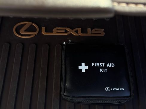 Used 2017 Lexus RX 450h AWD image 34
